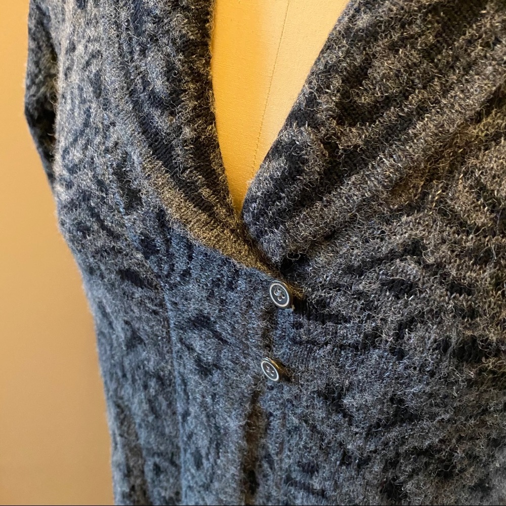 Pretty Patterned Sweater - Picture 4 of 8